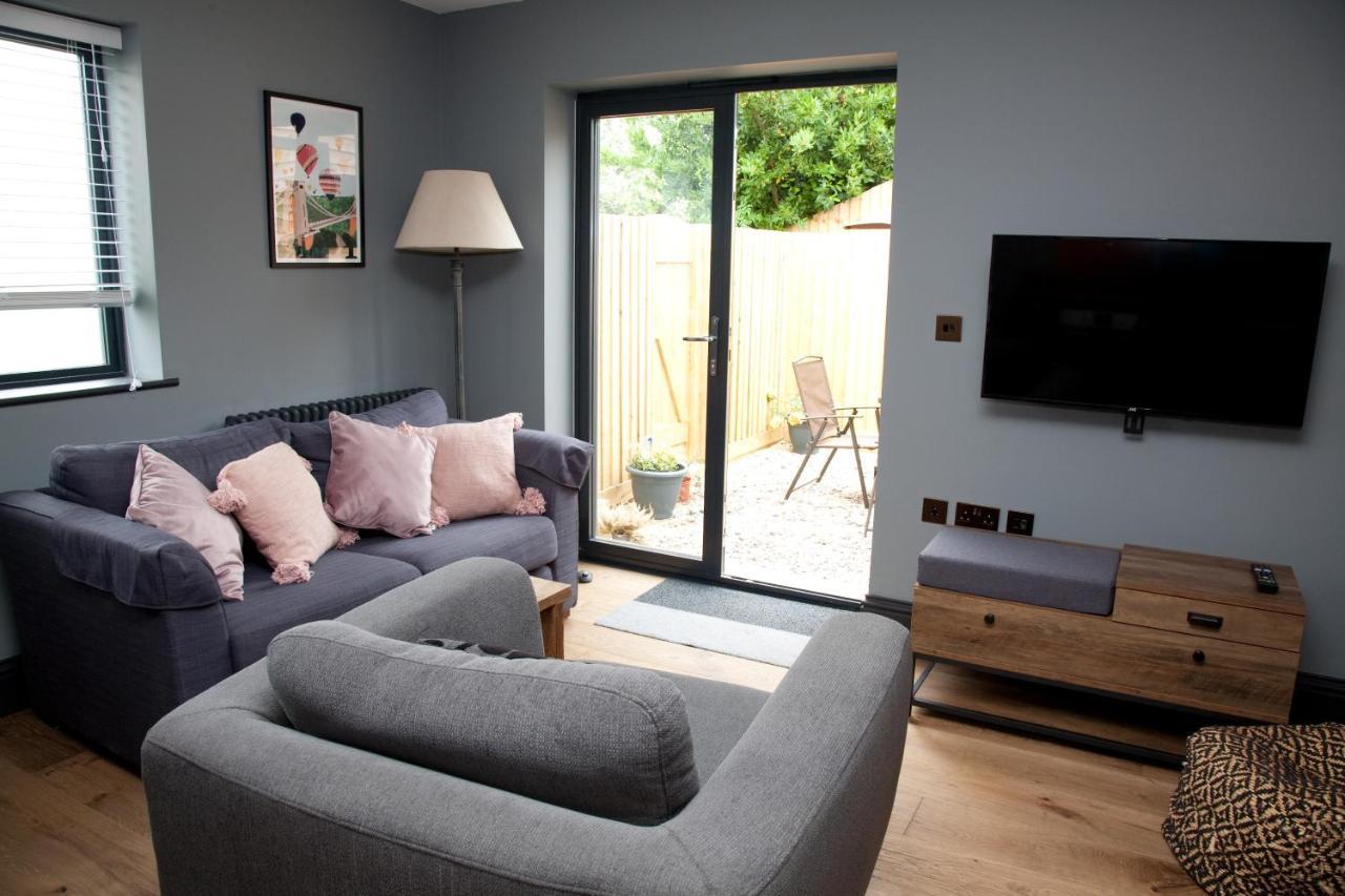 Little Elm - Luxury Home From Home, Free Parking, 30-40 Mins Walk From Bath City Centre 外观 照片